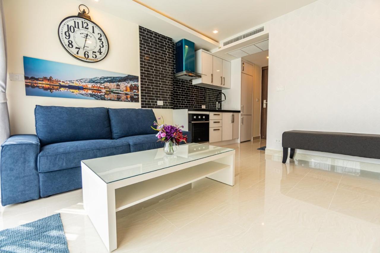 Grand Avenue By Fantasea Beach Pattaya Exterior photo